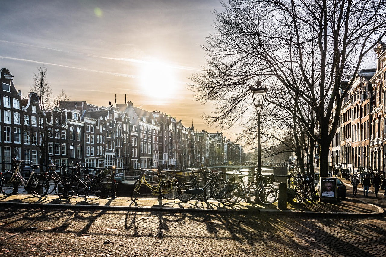 The Best Urban Routes in Europe to Explore with a CITY E-BIKE