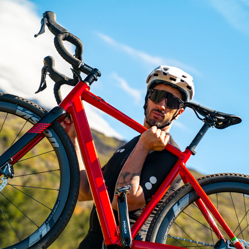 LIGHTWEIGHT GRAVEL E-BIKE
