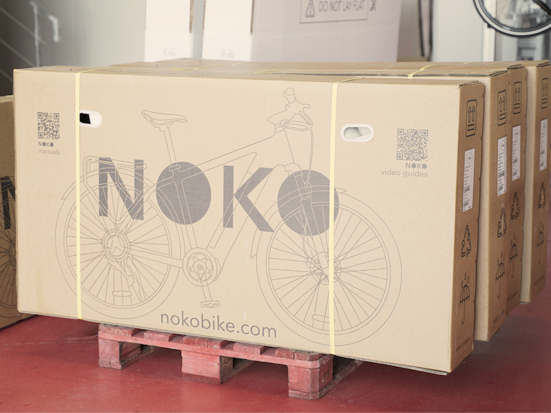 NOKO E-Bike wird vor dem Versand geschützt und vorbereitet
